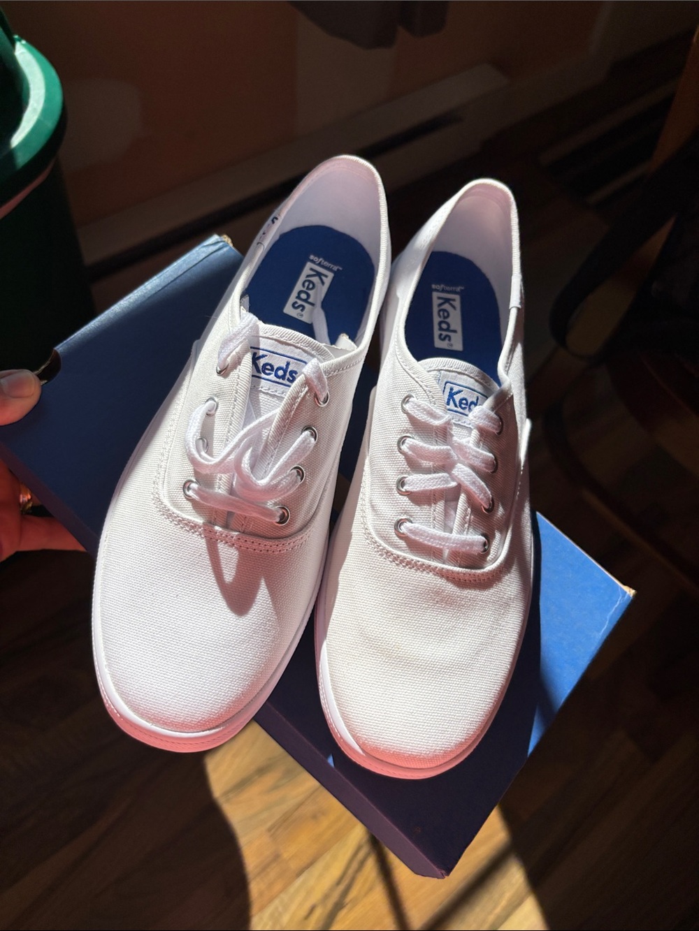 NIB Womens Keds champion, white canvas shoes, size 9W